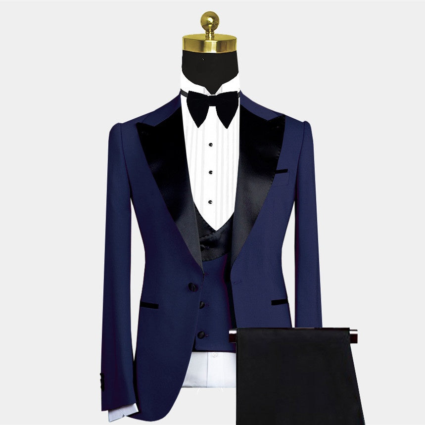 Chic Dark Blue 3 Pieces Peaked Lapel Prom Suits With Vest
