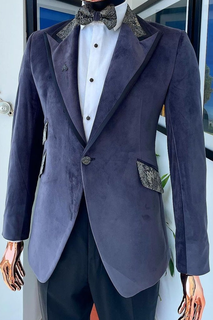 Fancy Dusty Purple Peaked Lapel Velvet Prom Suits