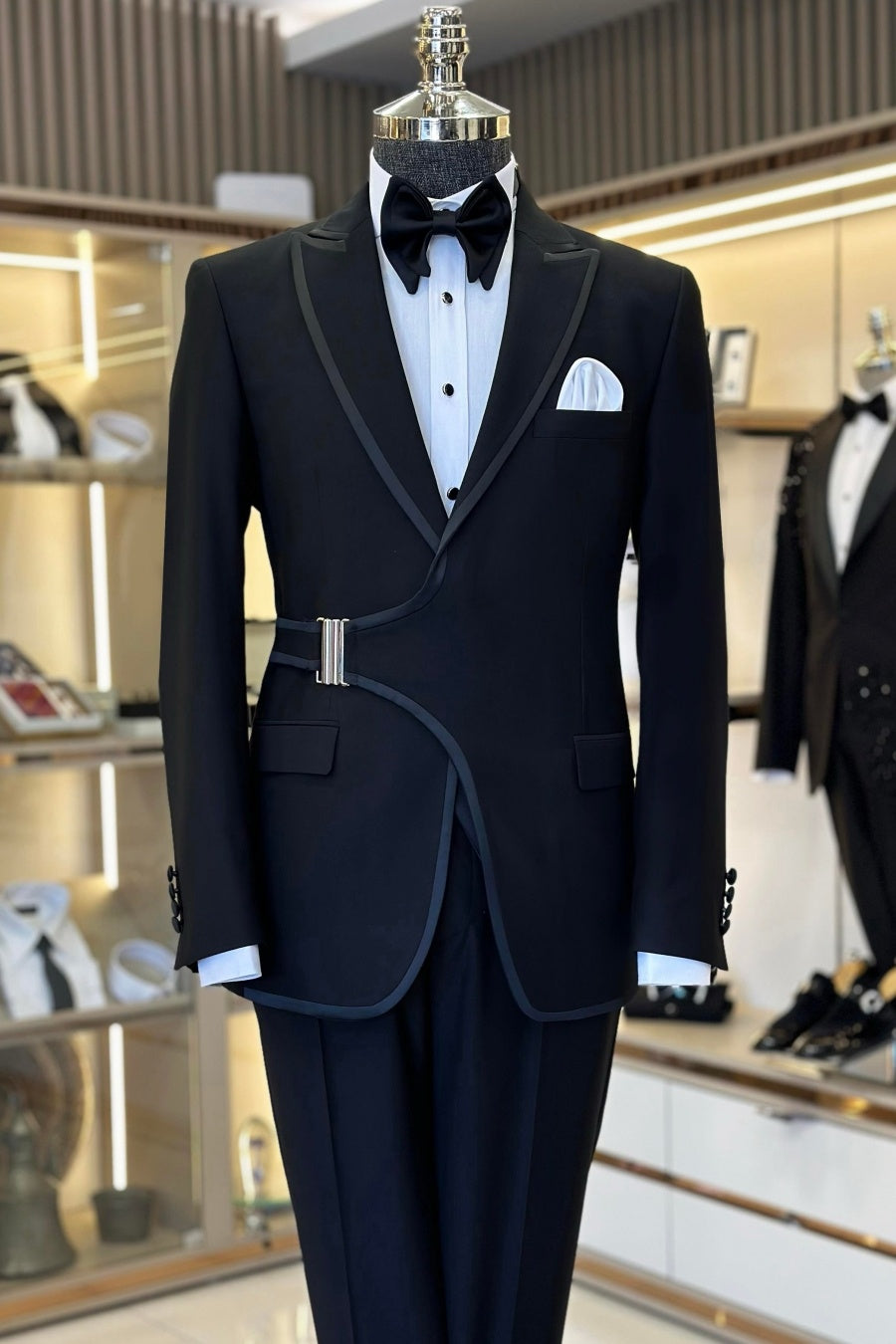 Modern Metal Buckle Black Men’s Prom with Satin Hemming