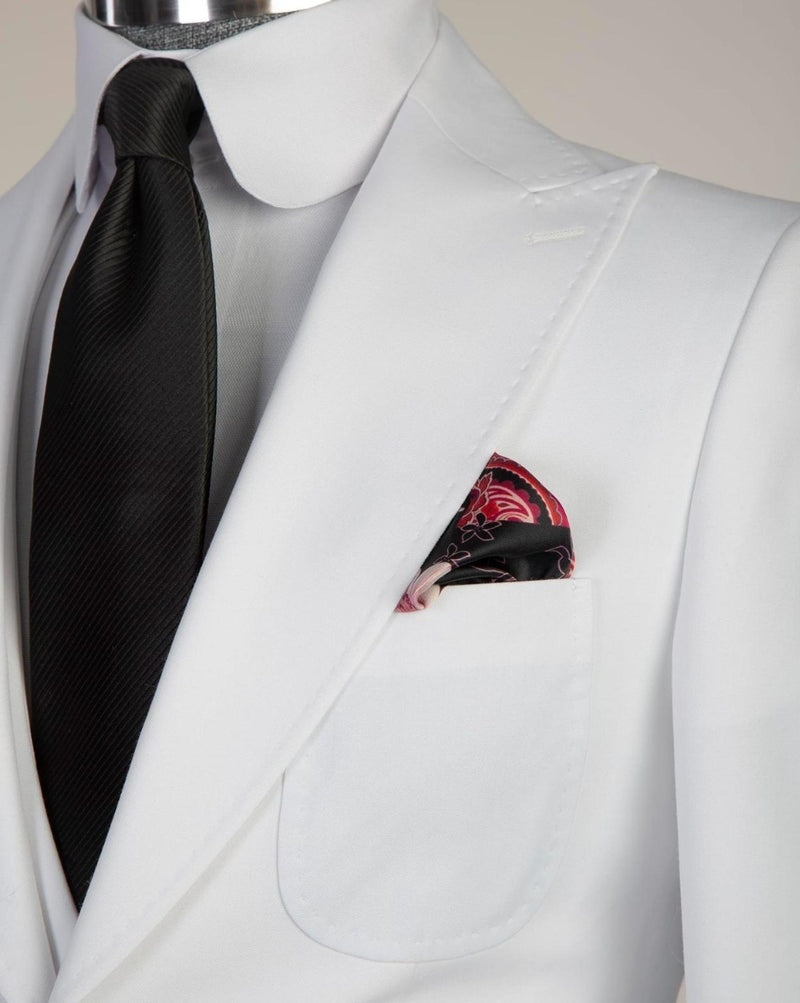 Popular White Three Pieces Peaked Lapel Prom Men Suits