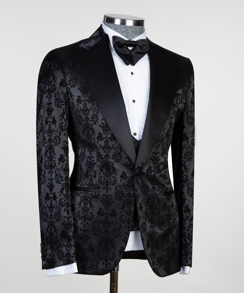 New Arrival Black Jacquard 3 Pieces Prom Suits With Satin Lapel