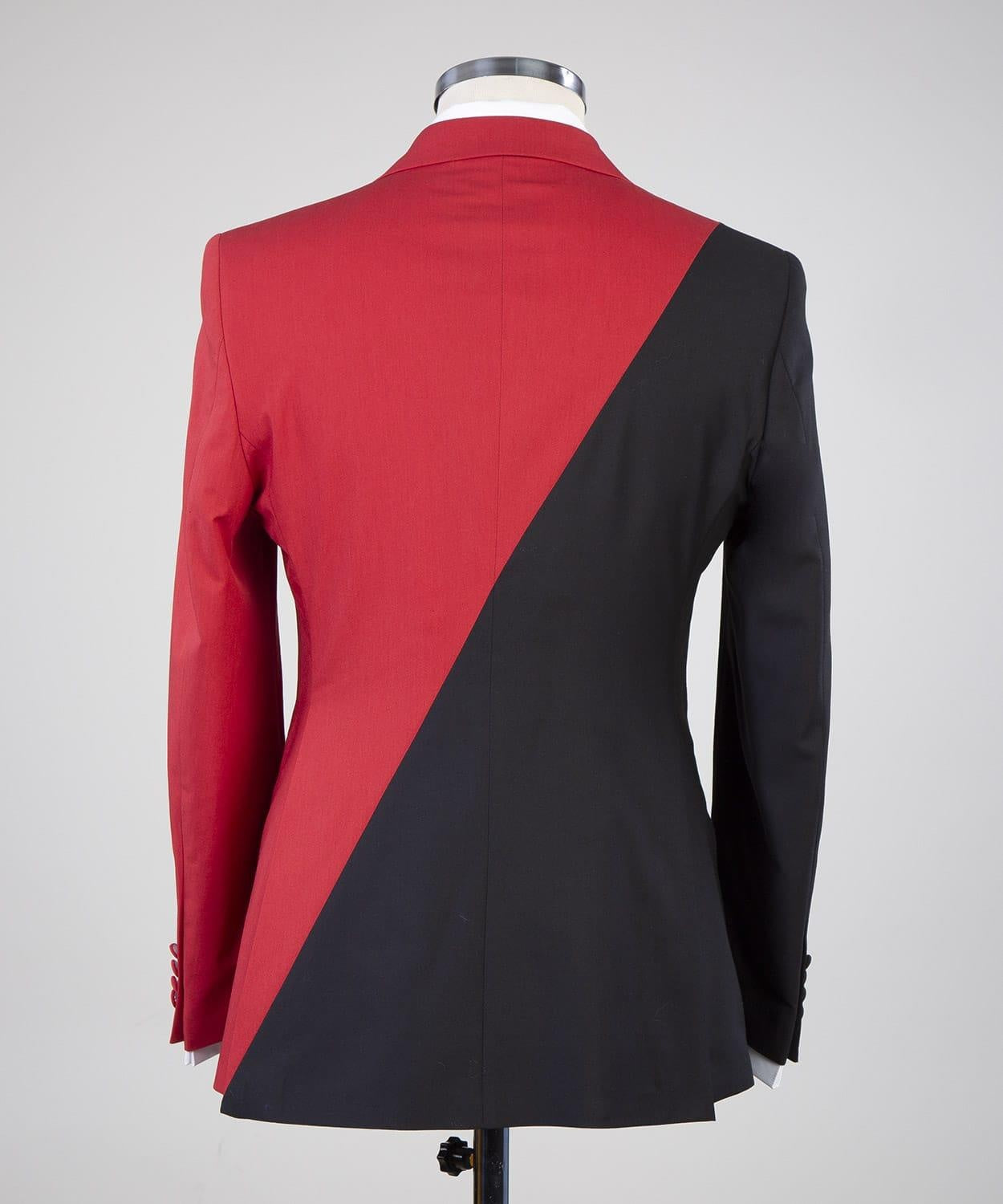 Bespoke Red And Black Double Breasted Close Fitting Men Suits