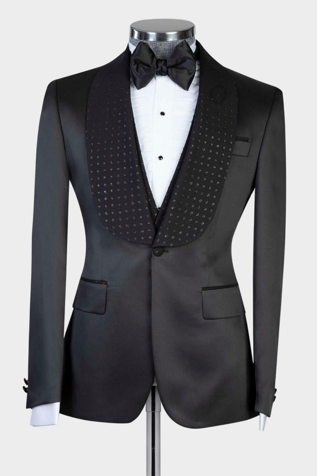 Elegant Black Three Pieces Shawl Lapel Close Fitting Prom Suits