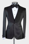 Elegant Black Three Pieces Shawl Lapel Close Fitting Prom Suits
