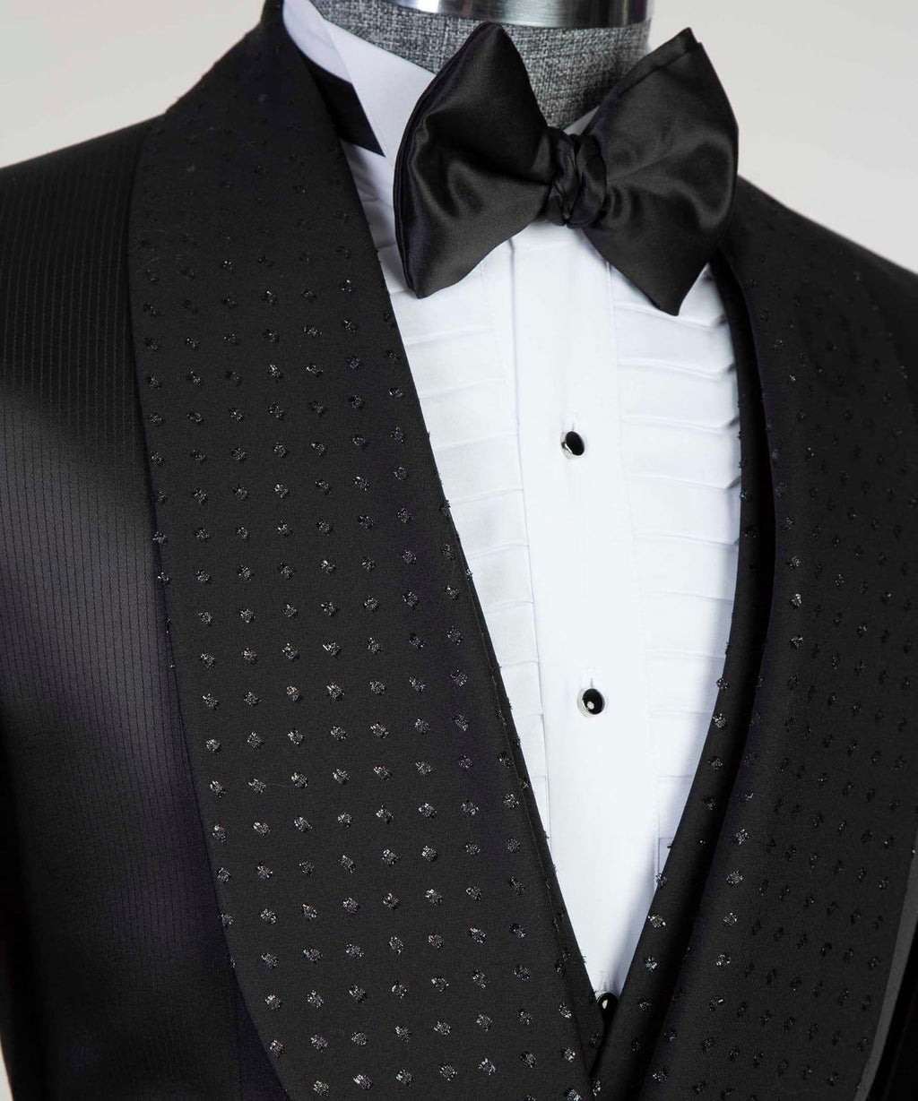 Elegant Black Three Pieces Shawl Lapel Close Fitting Prom Suits
