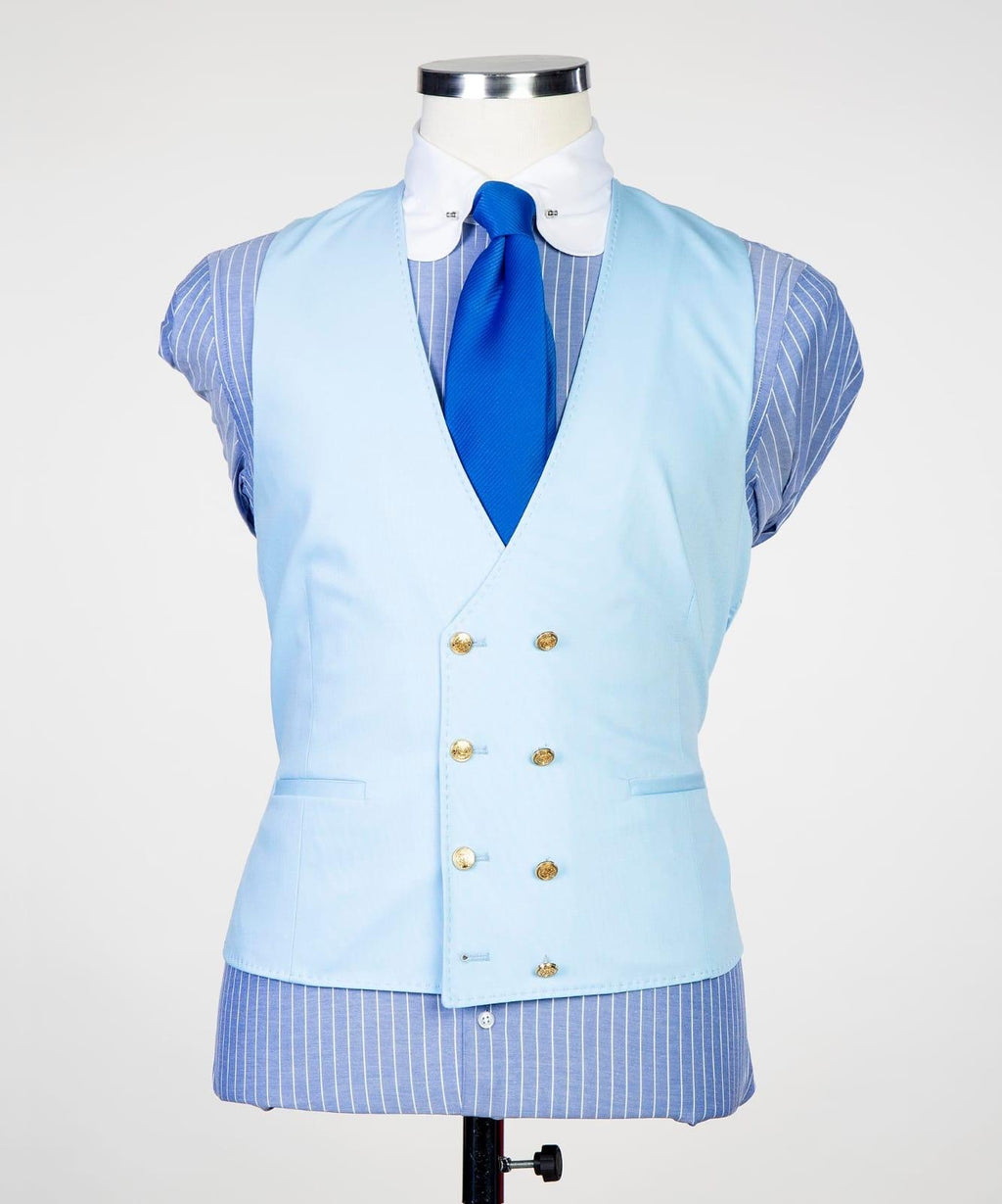Modern Sky Blue Three Pieces Peaked Lapel Prom Suits