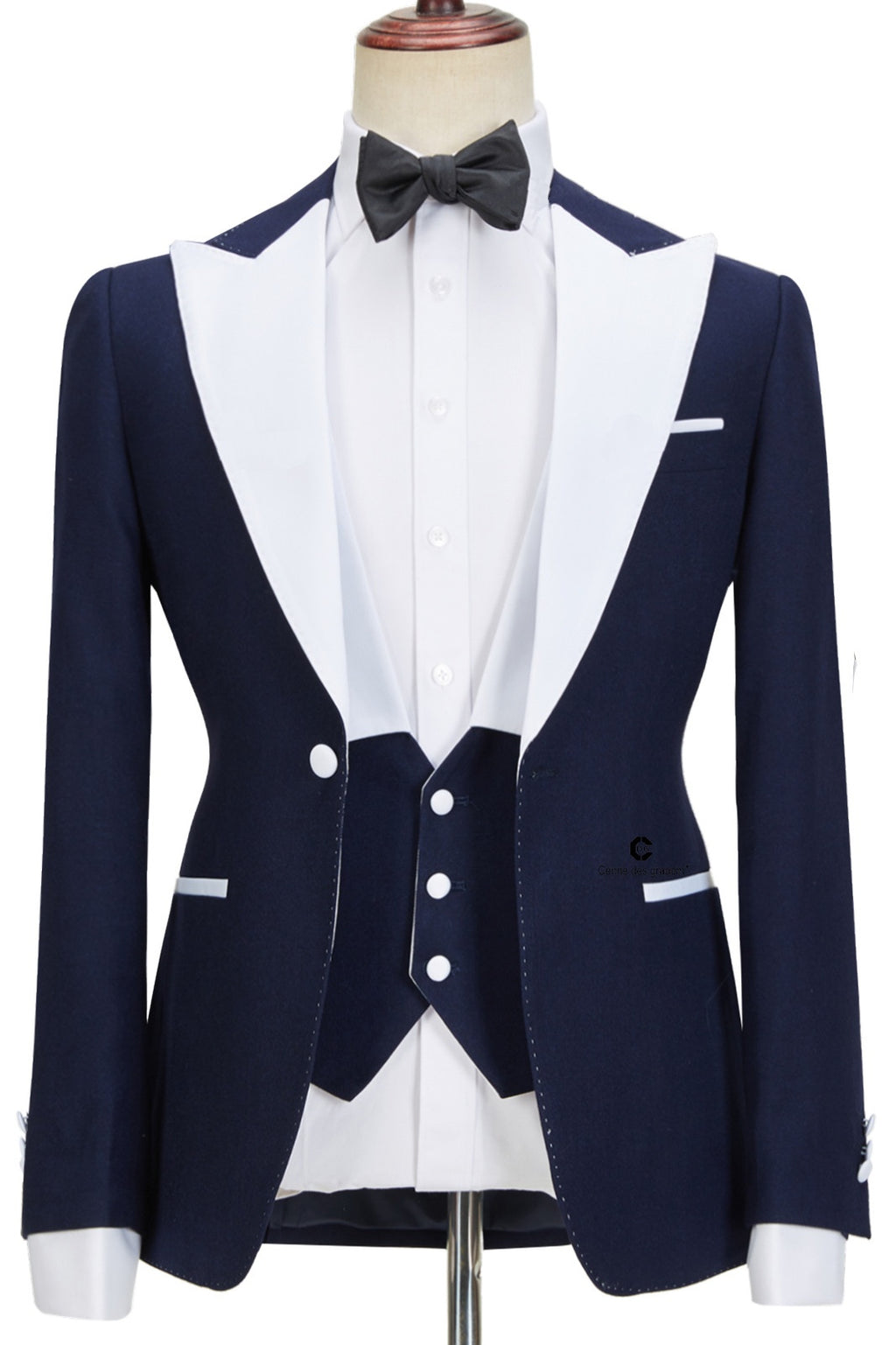 Stylish Navy Blue Peaked Lapel Slim Fit Three Pieces Men suits