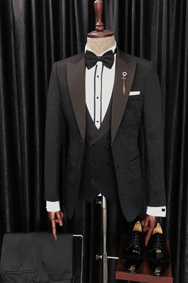 Elegant Black Three Pieces Jacquard Peaked Lapel Prom Men Suits