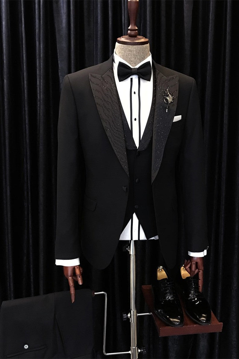 Honorable Black 3 Pieces Prom Suits With Beadings Lapel