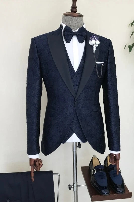 Trendy Navy Blue Jacquard 3 Pieces Peaked Lapel Prom Suits