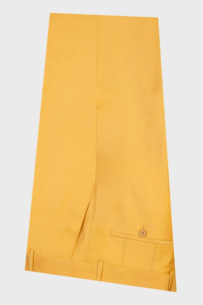 Charming Light Yellow Double Breasted Peaked Lapel Prom Suits
