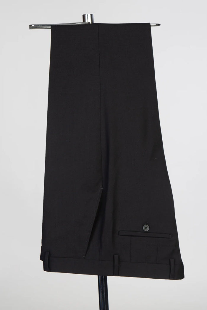 Slim Fit Black Peaked Lapel Double Breasted Prom Suits