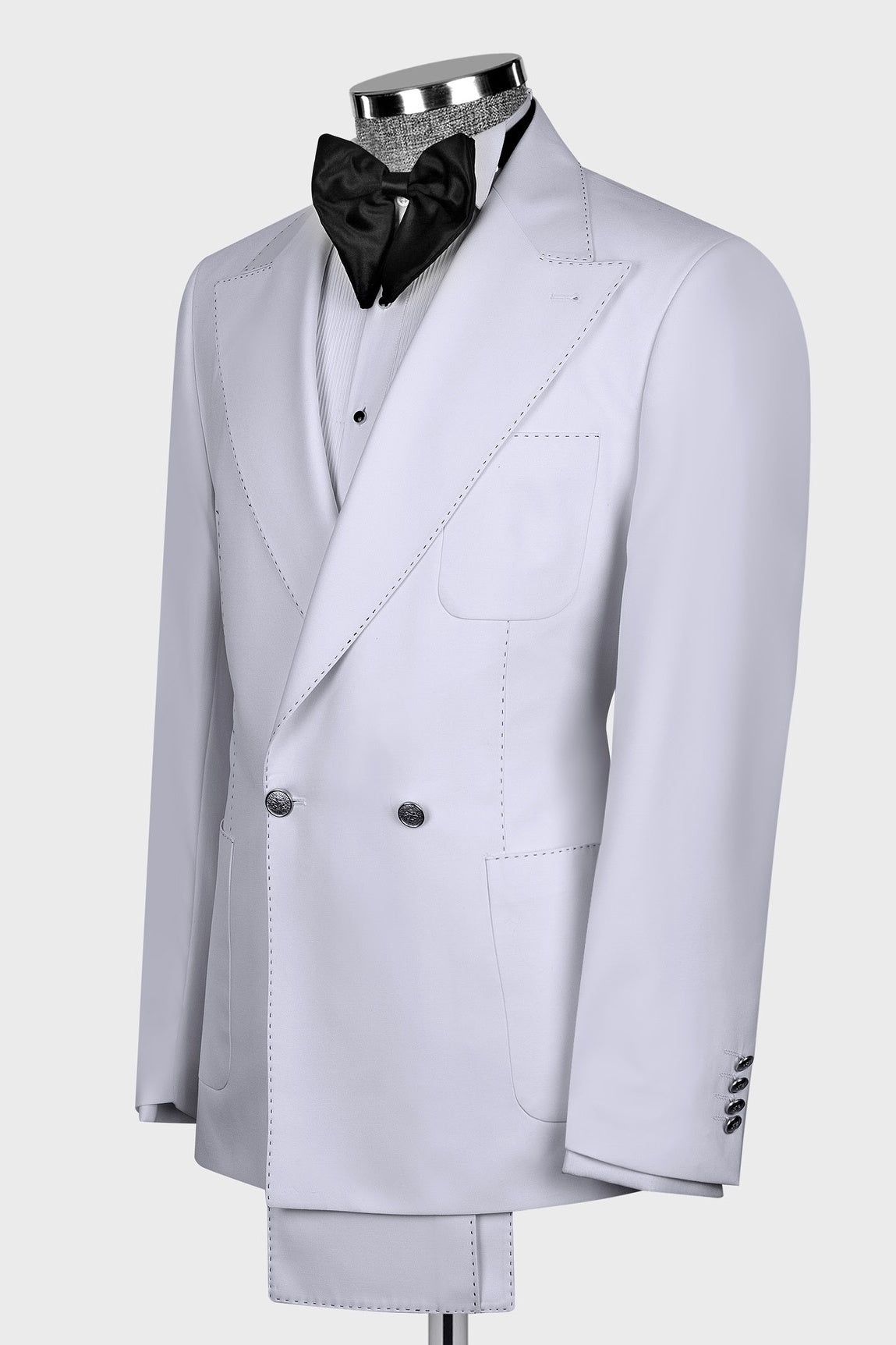 Mild White Peak Lapel Double Breasted Black Seam Men’s Suit