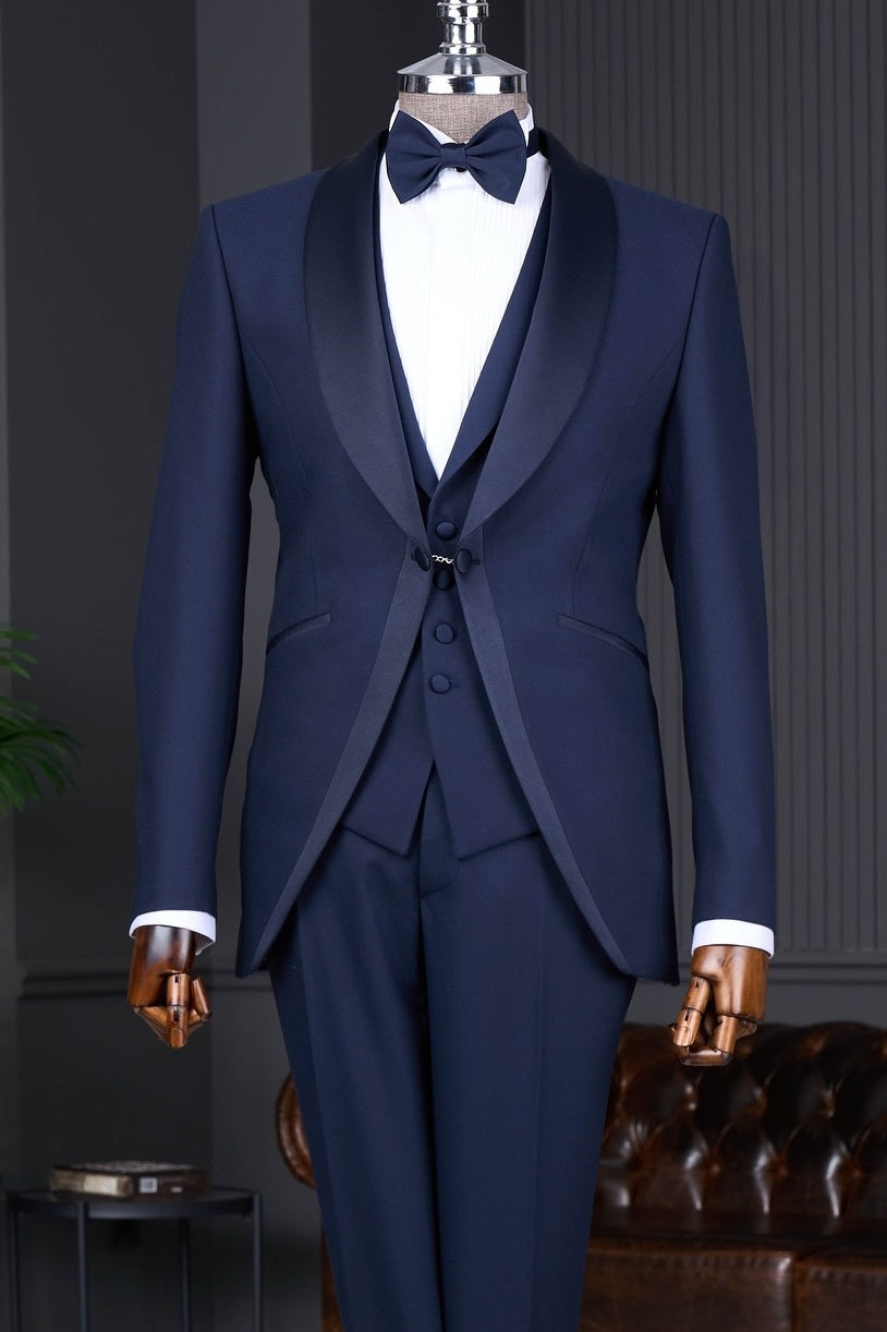 Chic Navy Three Pieces Wedding Suits With Satin Shawl Lapel