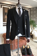 Modern Black 3 Pieces Peaked Lapel Business Suits