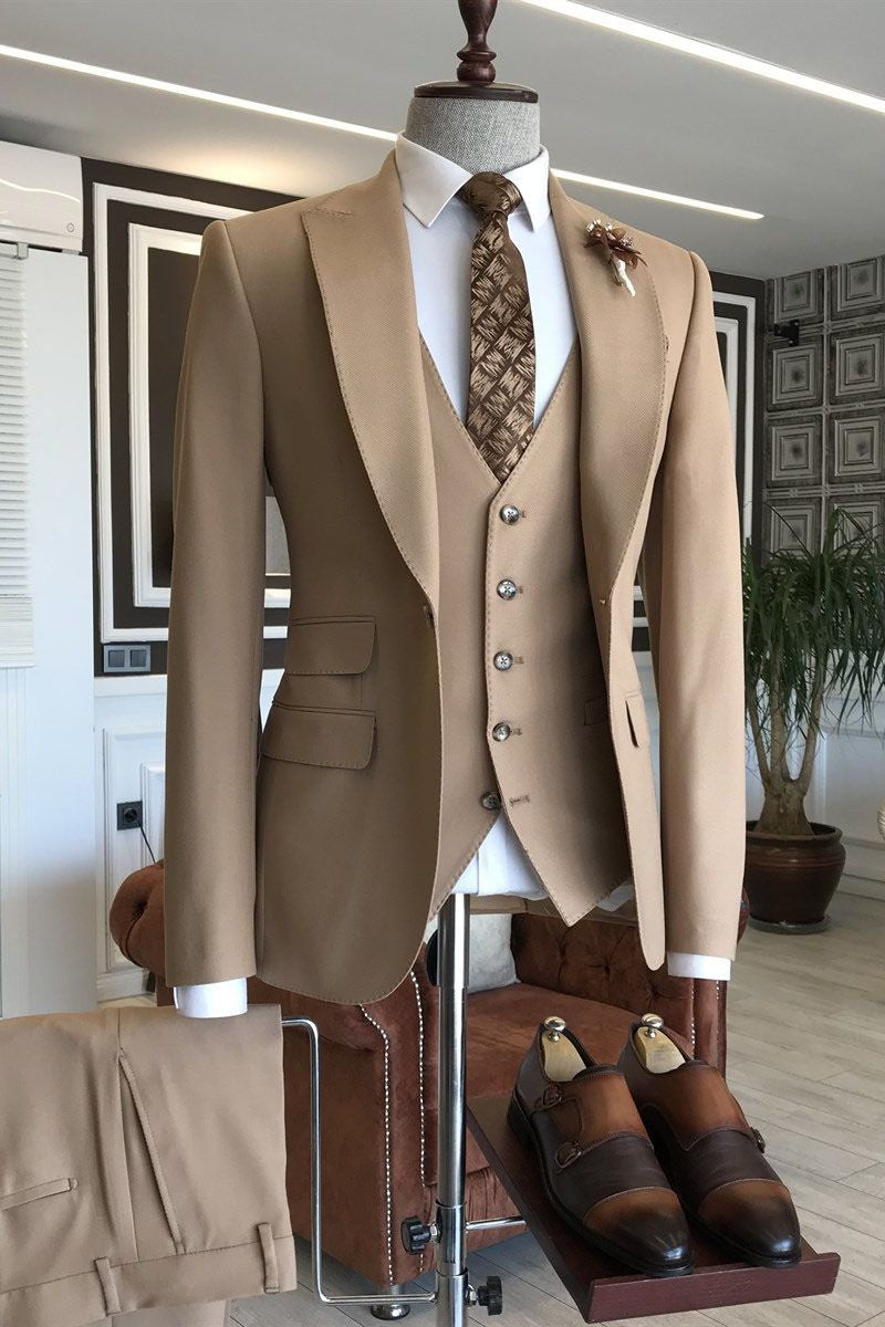 New Arrival Brown Peaked Lapel 3 Flaps Slim Fit Business Suits For Men