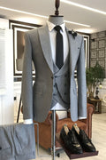 Elegant Gray Peaked Lapel 3 Pieces Men Suits For Business
