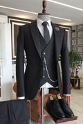 Generous Black 3 Pieces Close Fitting Men's Business Suits