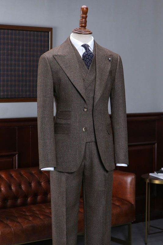 Latest Coffee 3 Pieces Peaked Lapel Slim Fit Custom Suit For Men