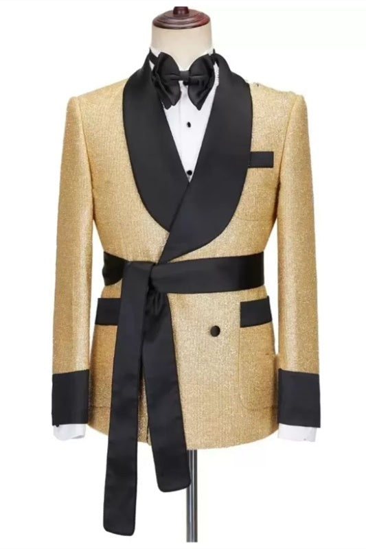 Chic Gold Shawl Lapel Close Fitting Wedding Suits