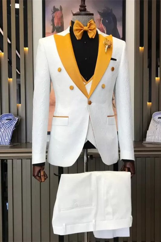 Charming White Jacquard Three Pieces Prom Suits White Gold Peaked Lapel