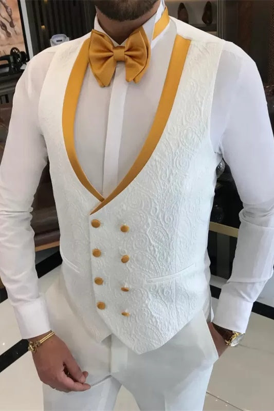 Charming White Jacquard Three Pieces Prom Suits White Gold Peaked Lapel