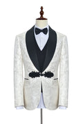 Stylish Knitted Button Black Shawl Lapel Three Piece White Jacquard Wedding Suits