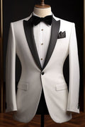 Stylish White Close Fitting Peaked Lapel Wedding Suits
