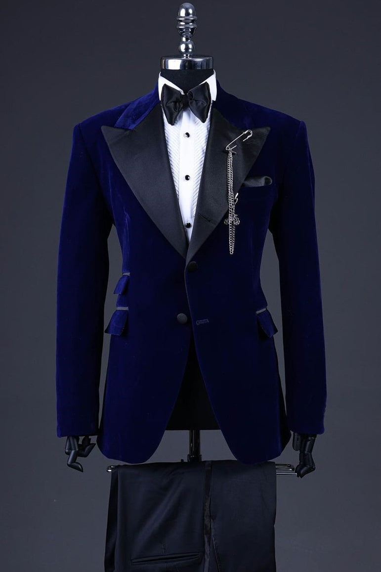 Gentle Blue Velvet Peaked Lapel Prom Suits